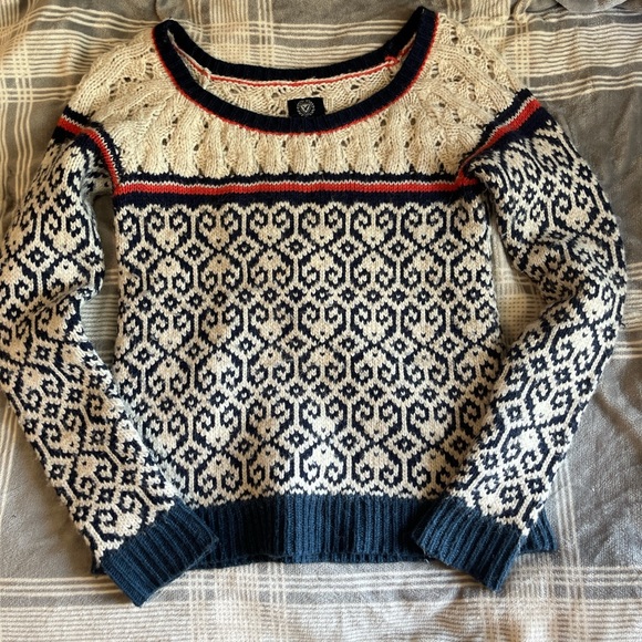 American Eagle Outfitters Sweaters - American Eagle Outfitters Navy and Cream Knit Sweater from the 2010s